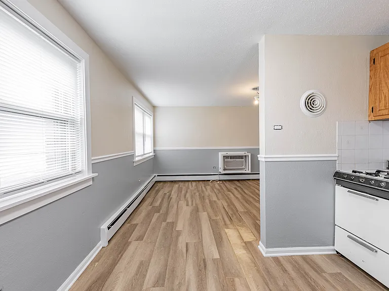 5508 W 55th St #10 — Photo 8