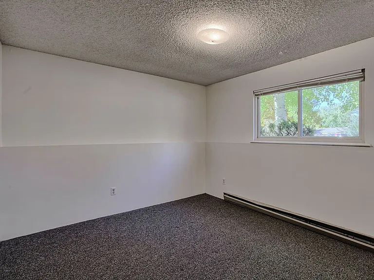 1909 McAllister Ct — Photo 23