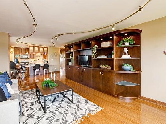 5th image of 1620 E Broad St APT 1108