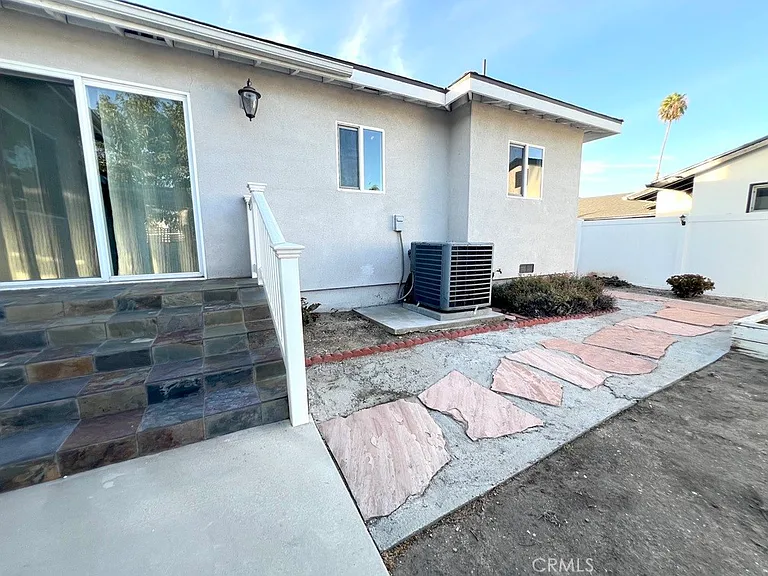 6628 N Golden West Ave — Photo 21