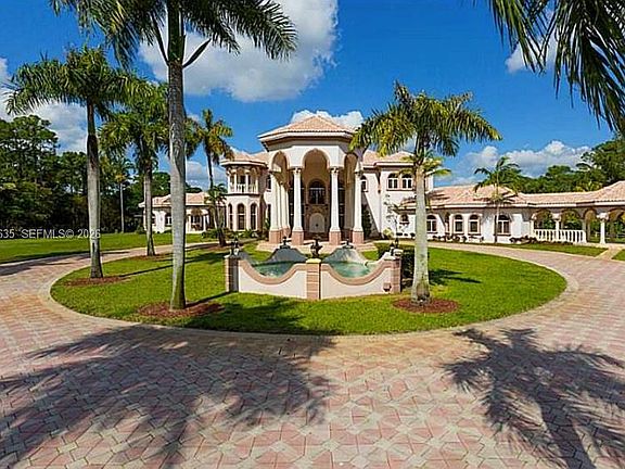 2nd image of 21579 Cartagena Dr