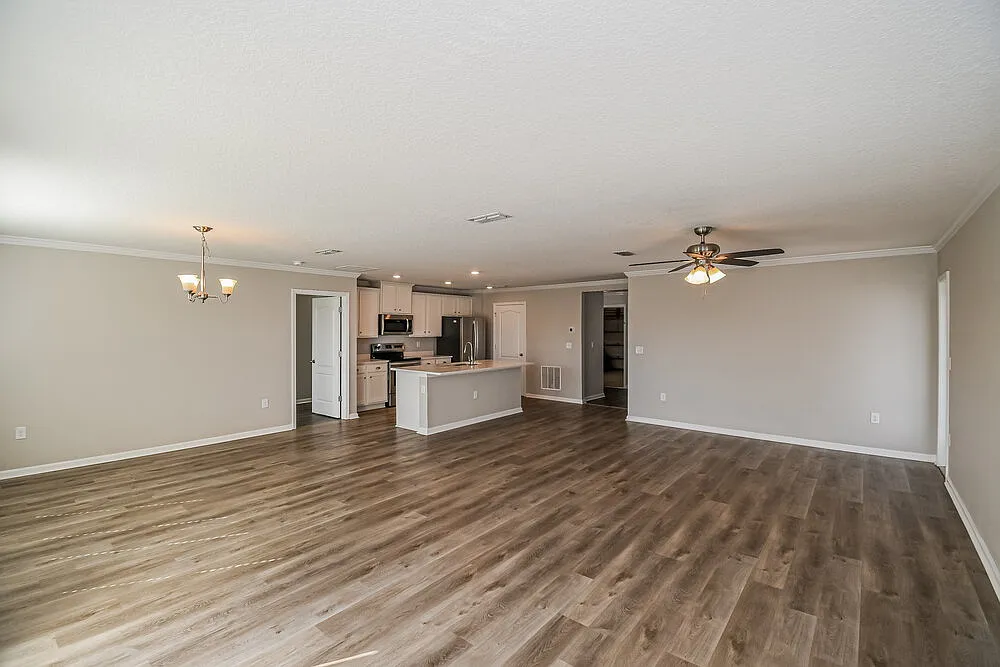 3 bed, 2.0 bath, 1714 sqft, $2,550 — Photo 4