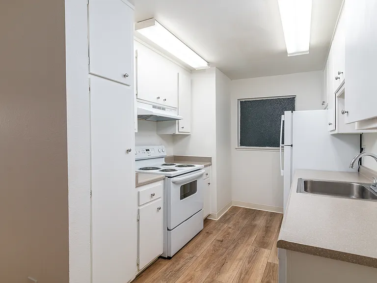 521 Alameda Del Prado #127A — Photo 1