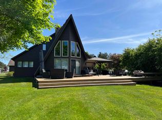 1760 Berkshire Dr, Gladwin, MI 48624