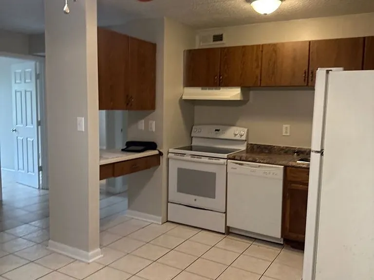 Ridge Terrace Apartments — Photo 35