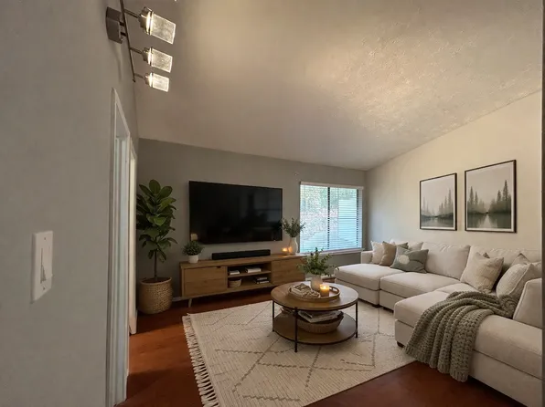 3850 Mulkey Cir SW, Marietta, GA 30008