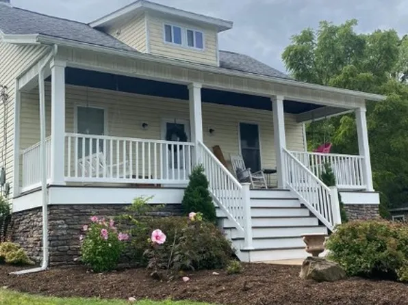 212 Park Avenue Ext, Mars, PA 16046