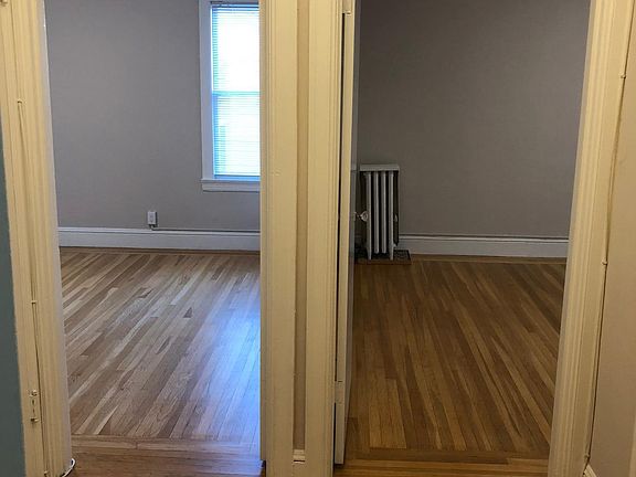 4th image of 50 Capra Way APT 10