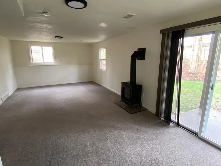 1393 Carriage Hill Dr SE — Photo 12