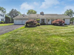 1148 Meadowbrook Cir W, Allentown, PA 18103