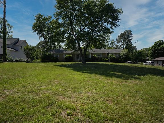 3rd image of 5109 Ashley Dr