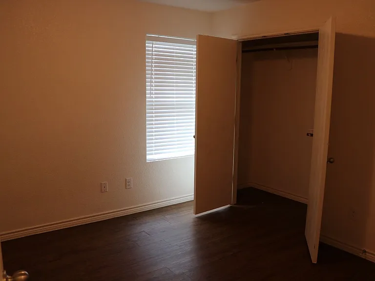 4600 Waterproof Dr — Photo 14