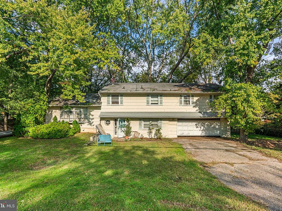 1st image of 30 Robinson Rd