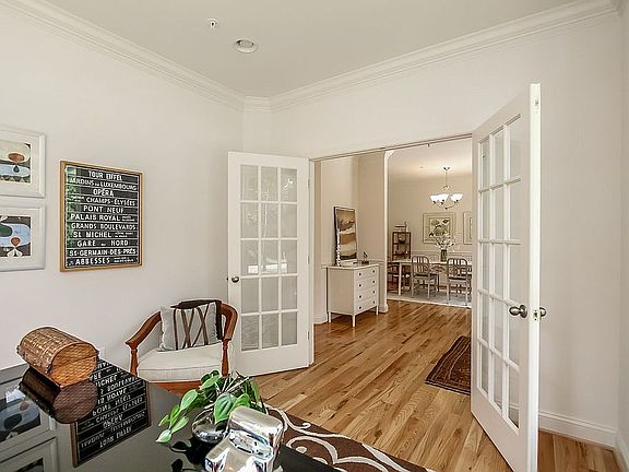 2nd image of 305 Valley Court Rd