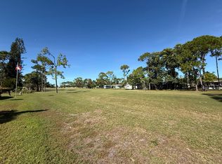 1022 La Paloma Blvd, North Fort Myers, FL 33903