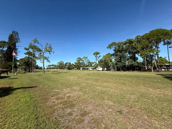 1022 La Paloma Blvd, North Fort Myers, FL 33903