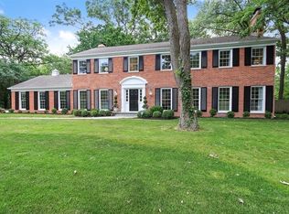 1343 Inverlieth Rd, Lake Forest, IL 60045