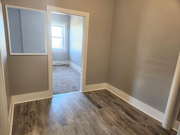2nd image of 105 E Lincoln Ave #5