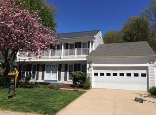 5827 Oakland Park Dr, Burke, VA 22015