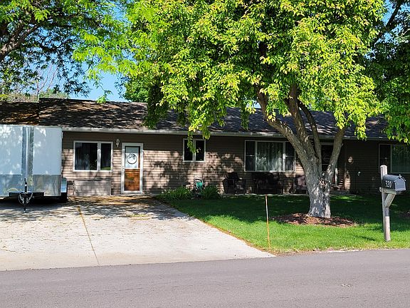 2nd image of 320 Dixie Ave