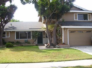 1121 El Camino Dr, Costa Mesa, CA 92626