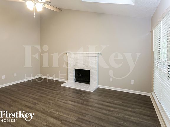2nd image of 204 Coventry Dr