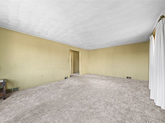 4th image of 218 Maryland Ave