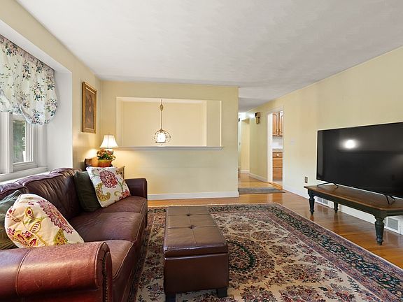 5th image of 75 Adams St