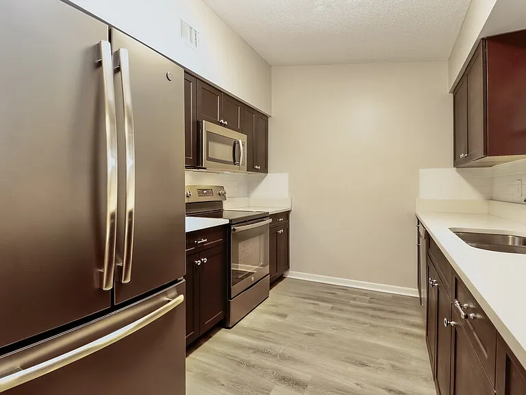 1828 Craven Dr — Photo 7