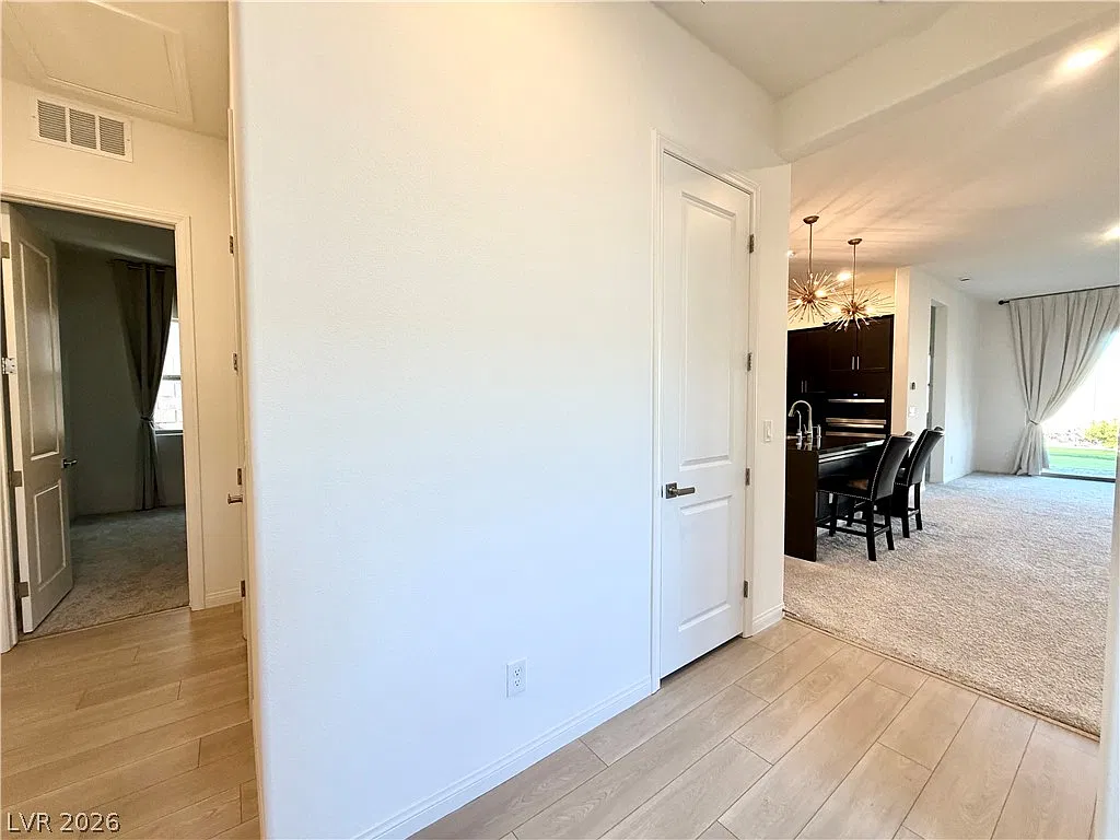 3 bed, 2.5 bath, 1918 sqft, $3,100 — Photo 4