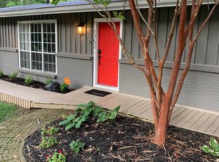 1752 N Austin Dr, Fayetteville, AR 72703