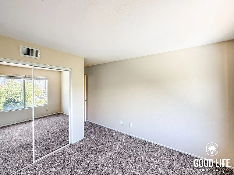 10880 Creekbridge Pl — Photo 12