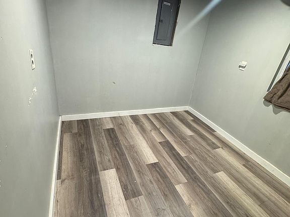 4th image of 820 Brooke Rd