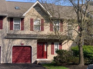 5 Pinehurst Dr, Washington, NJ 07882