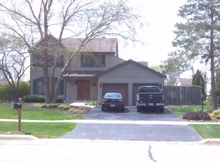 832 S Prospect Ave, Bartlett, IL