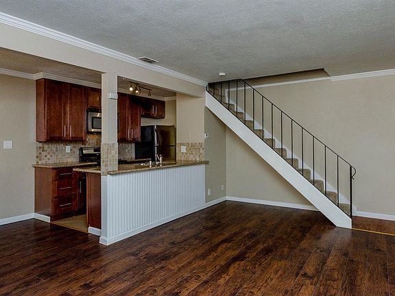 2nd image of 4540 Greenholme Dr APT 2
