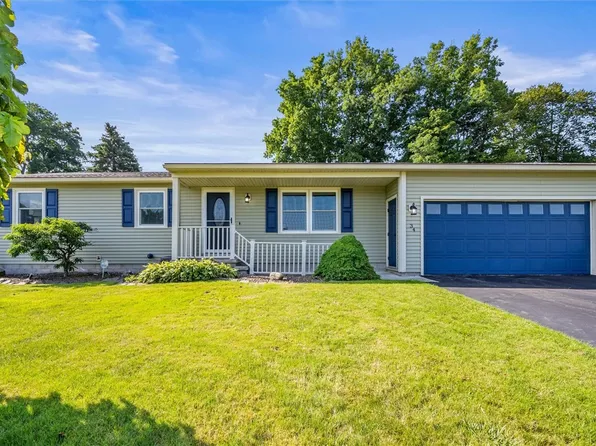 34 Deepwood Dr, Rochester, NY 14606