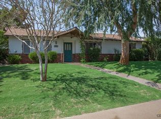 3206 Century Dr, Bakersfield, CA 93306