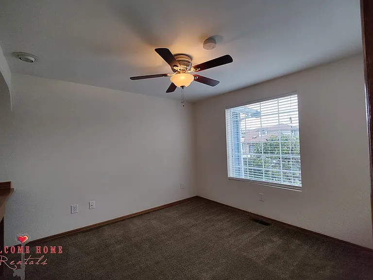 319 Marietta Pl — Photo 8