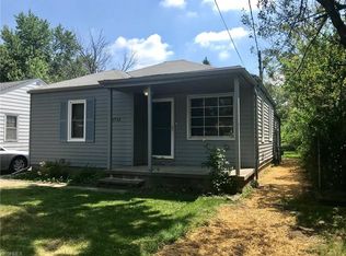 1713 Nichols St, Lorain, OH 44053