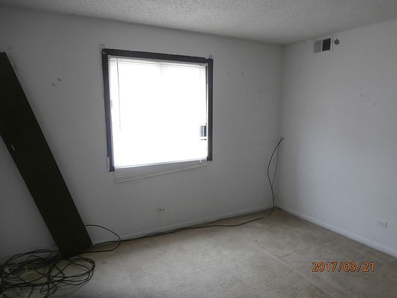 4th image of 19517 Lake Shore Dr #A