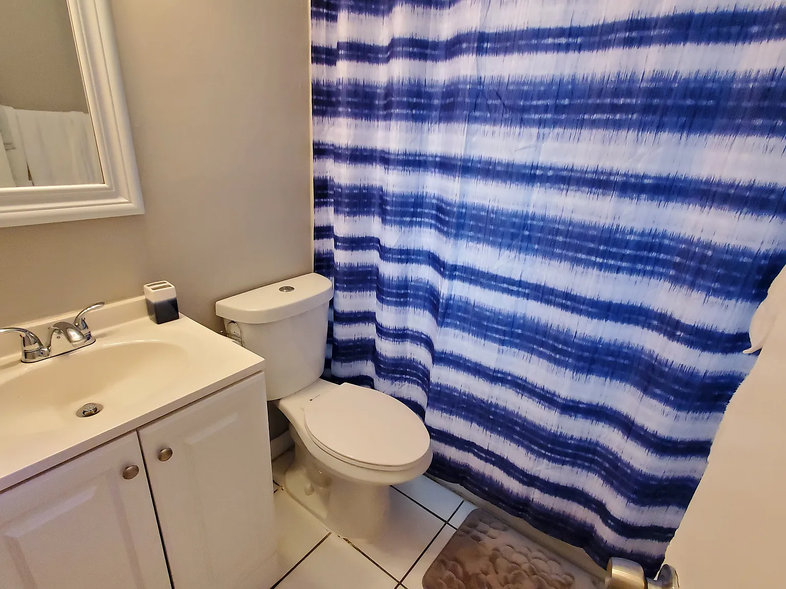 2 bed, 600 sqft, $2,100 — Photo 2