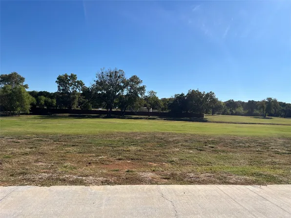 6309 Big Elk Dr, Fort Worth, TX 76140