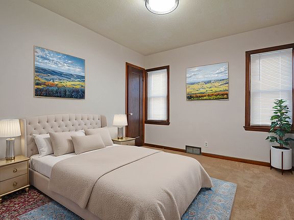 4th image of 4704 Bloomington Ave #1