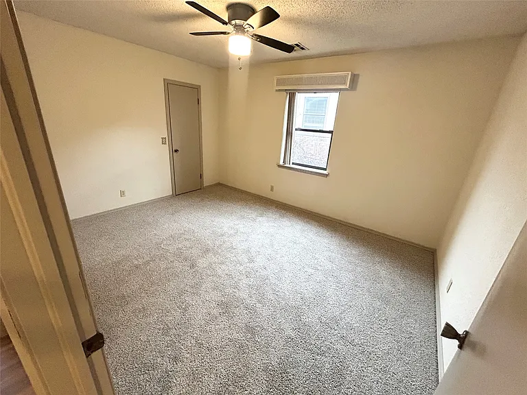 809 W Glendale St — Photo 10