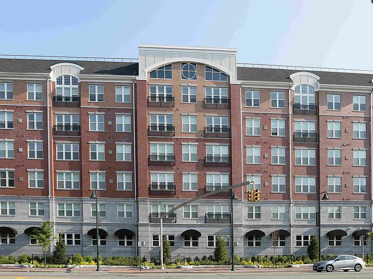 The Allure Mineola — Photo 26