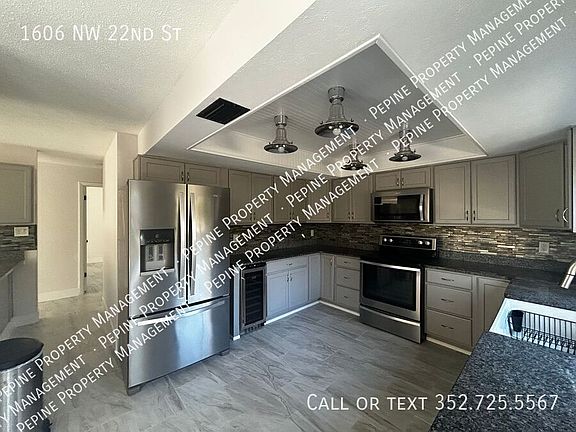 5th image of 1606 NW 22nd St
