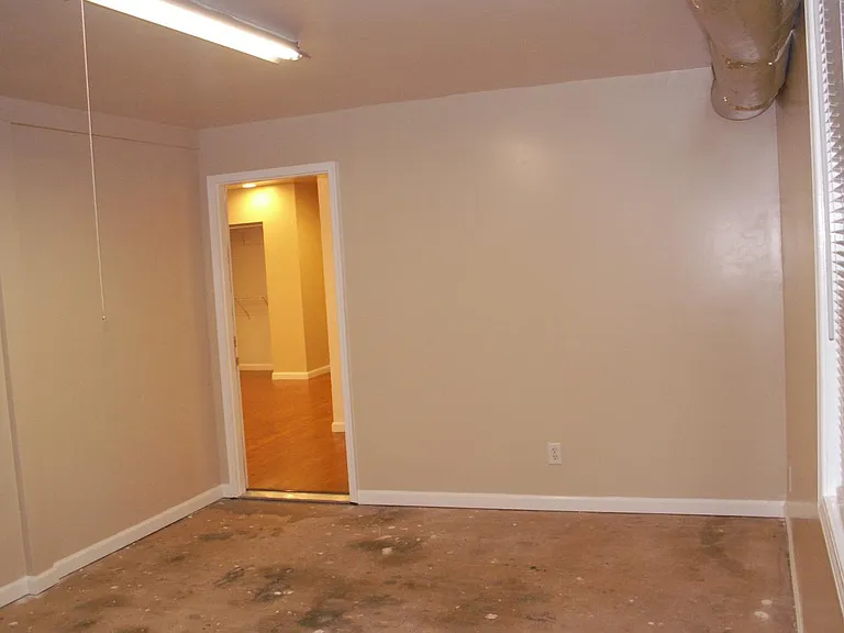 213 Davis Rd #1 — Photo 9
