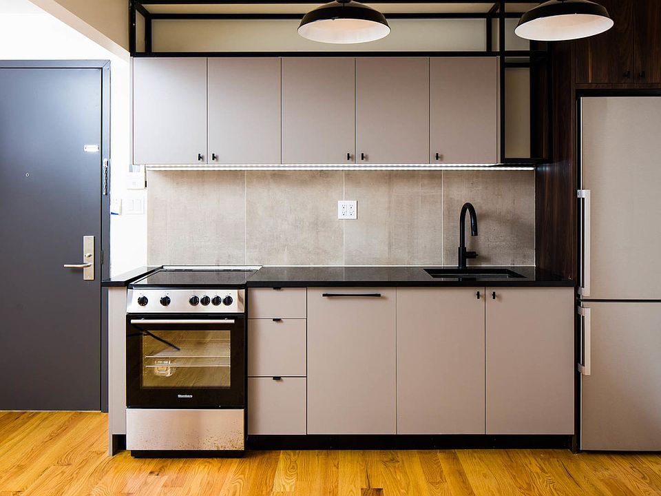 1st image of 620 Parkside Ave #4L