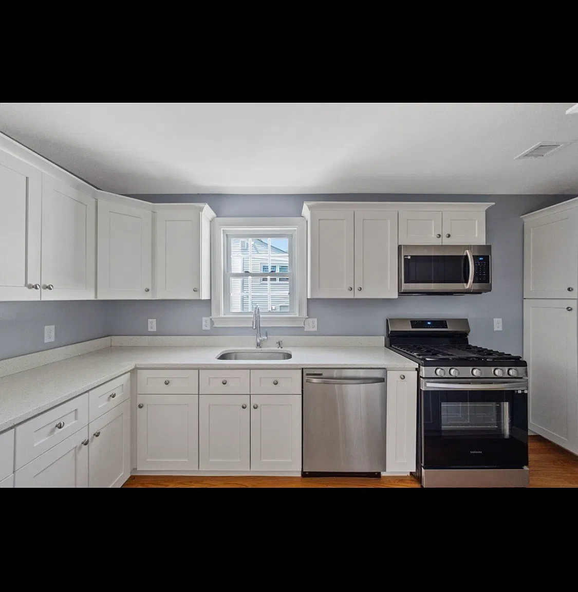 2 bed, 925 sqft, $2,800 — Photo 1